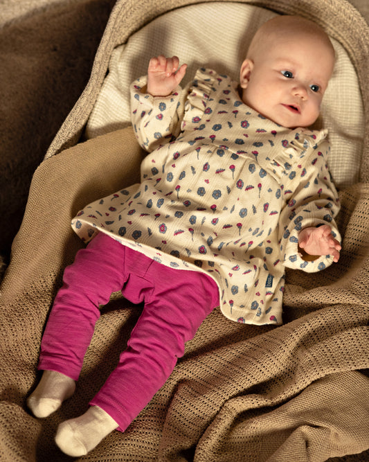 Effen fuchsia broekje voor baby meisjes.