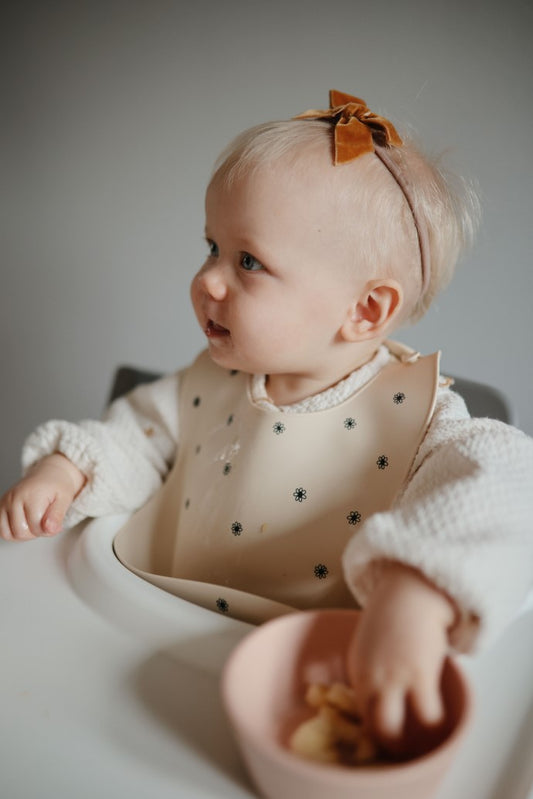 Silicone Slab Black Daisy