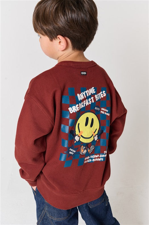 Comfortabele jongens sweater in een neutrale bruine tint.