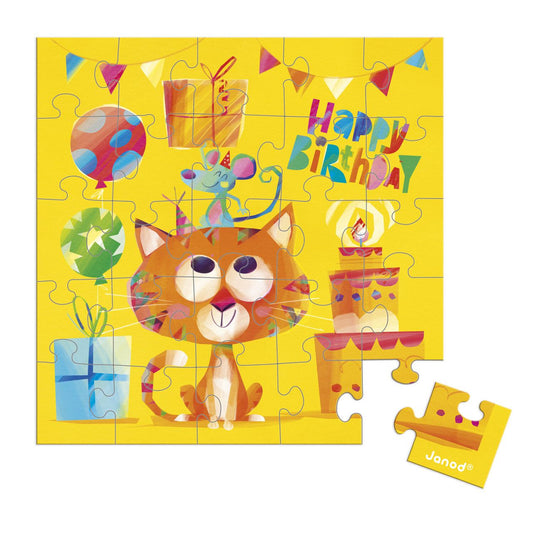 Verjaardagspuzzelkaart met kat, 25 puzzelstukjes en envelop voor een persoonlijke boodschap.