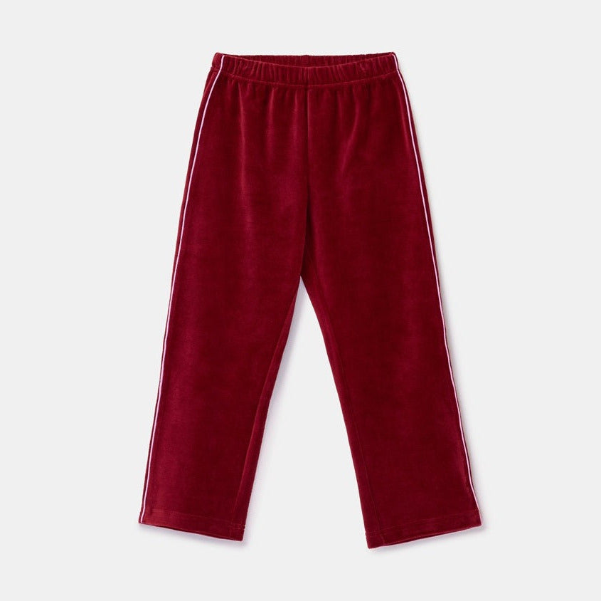 Donkerrode pyjama met roze streep.