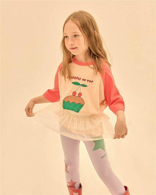 Kind draagt Cherry Cupcake raglan t-shirt
