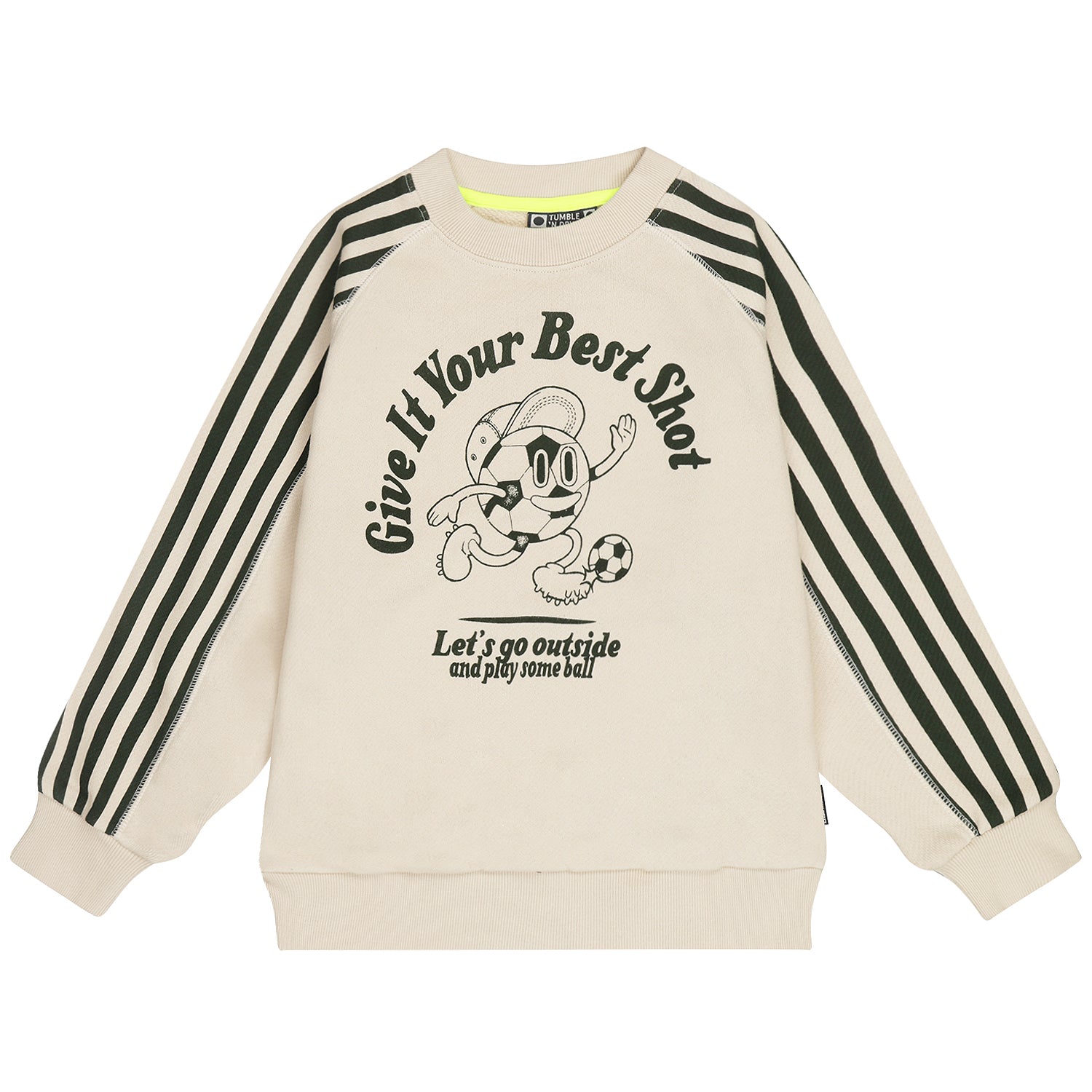 Sandshell kleurige jongenssweater met voetbalprint op de voorkant van tumble'n dry