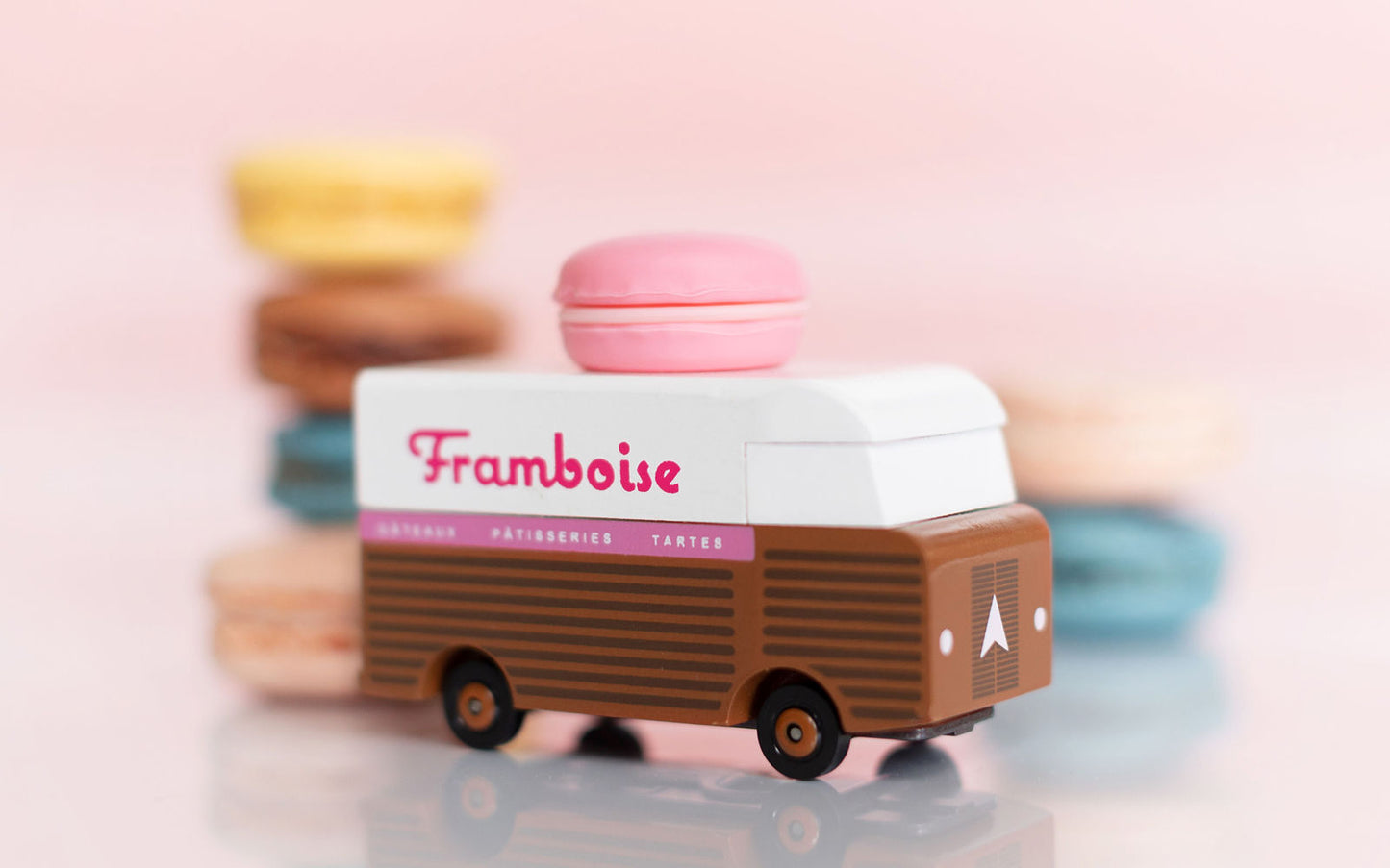 Framboise Macaron Van