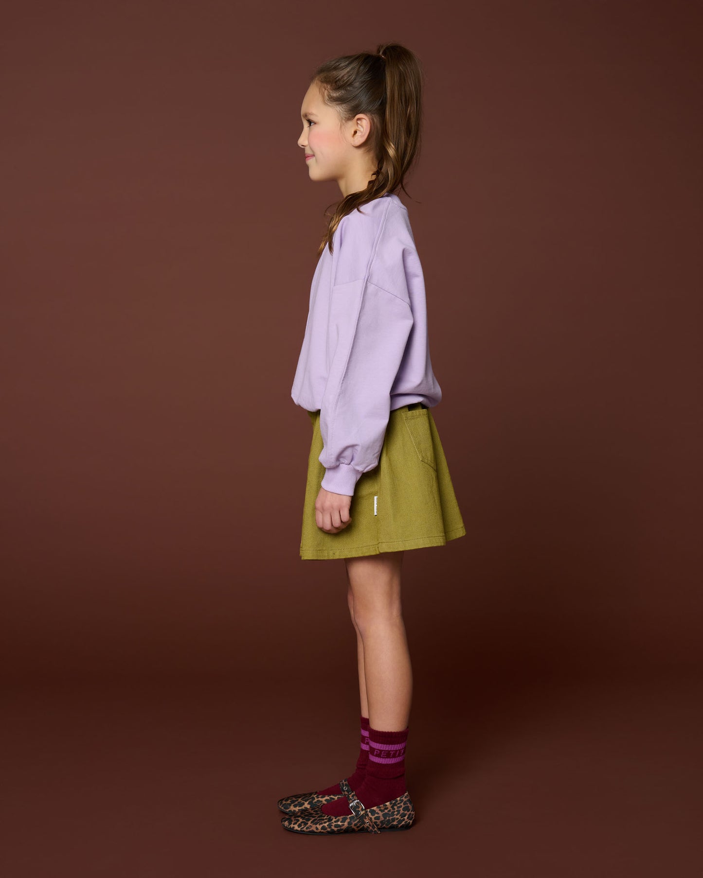 zijaanzicht luca sweater purple rose van petit blush