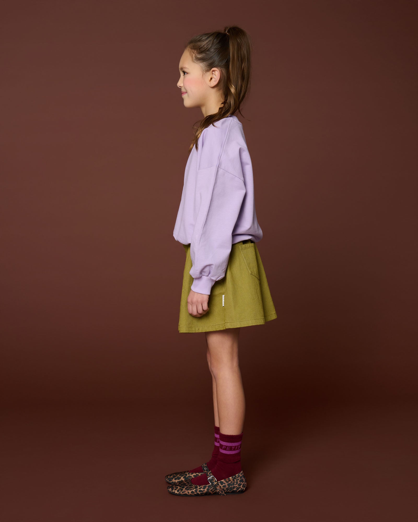 zijaanzicht luca sweater purple rose van petit blush