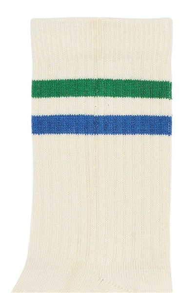detail groene en blauwe streep op ecru sokken