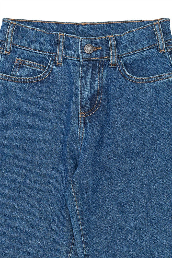 Blauwe denim broek voor kinderen voor elke dag.