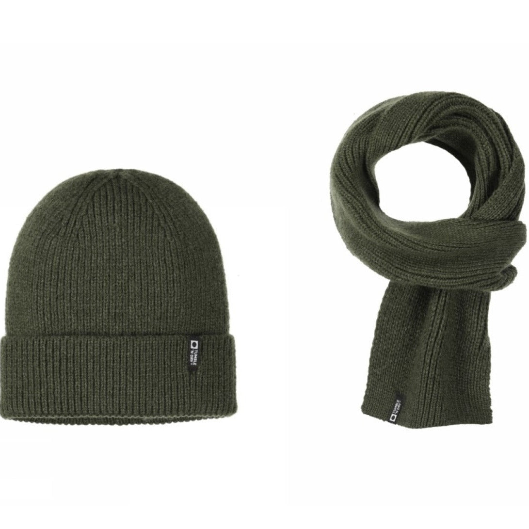 Donkergroene gebreide muts en sjaal set voor jongens van tumble'n dry