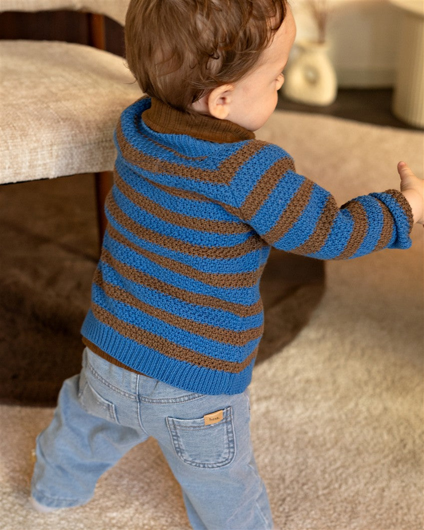 Blauw bruin gestreept cardigan voor babyjongens.