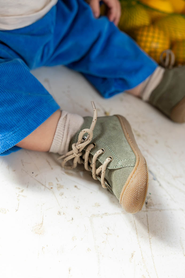 lotie broekje voor baby fotoshoot