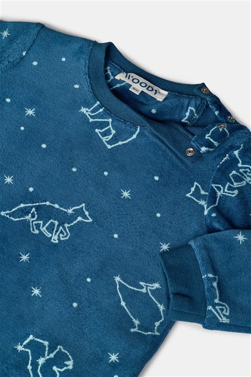 Pyjama Galaxy met sterrenbeeldprint. baby met drukknopen aan schouder