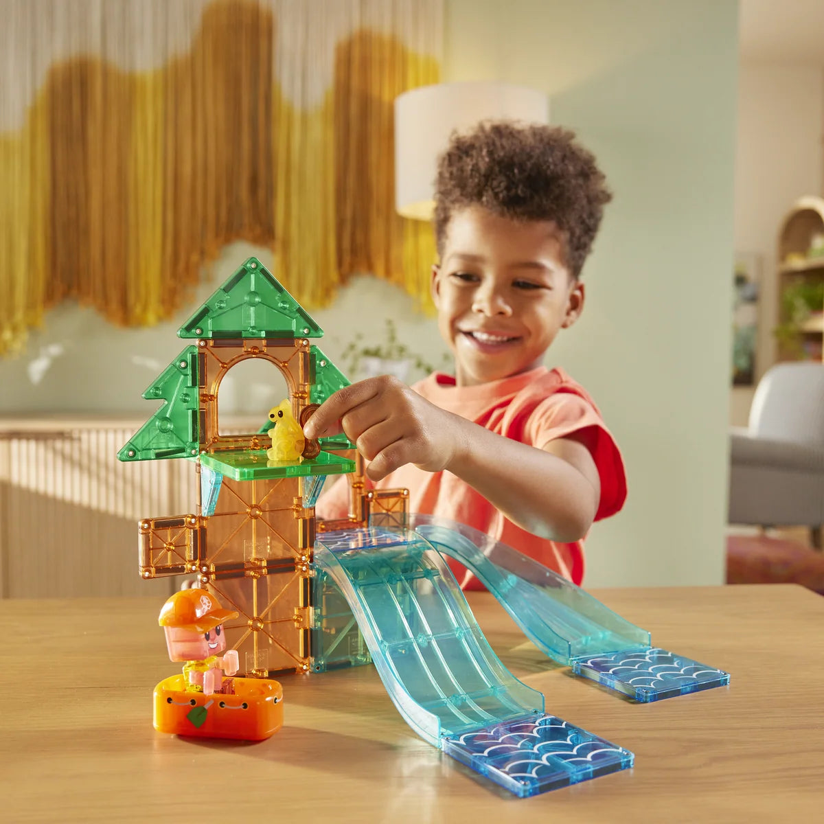 Magnetische bouwset met rivier- en waterthema.