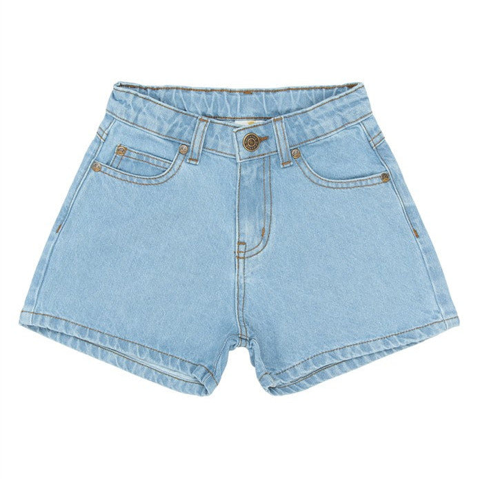 lichtblauwe kindershort in licht blauwe denim van the new
