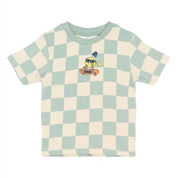 kindertshirt met dambordpatroon en opdruk vooraan van the new