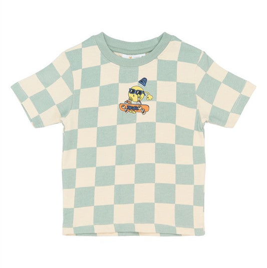 kindertshirt met dambordpatroon en opdruk vooraan van the new