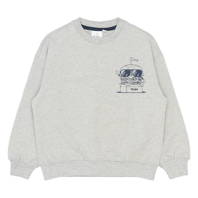 Lichtgrijze kinder sweater met hamburger opdruk voor en achter van The New
