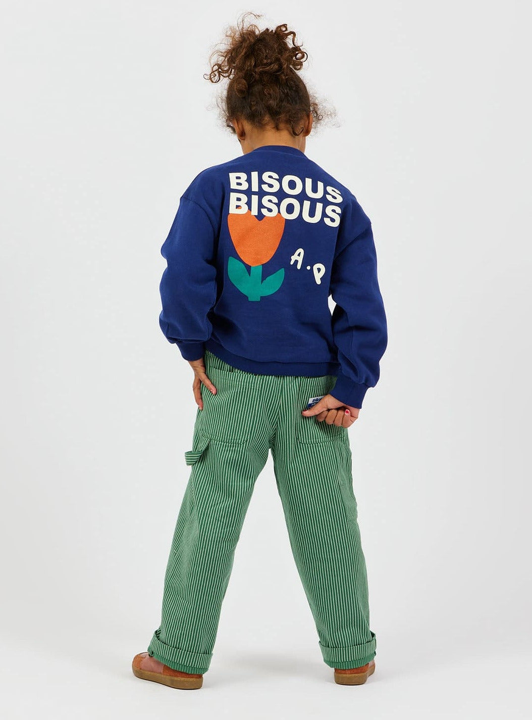 achterzijde sweater bisous bisous van arsene