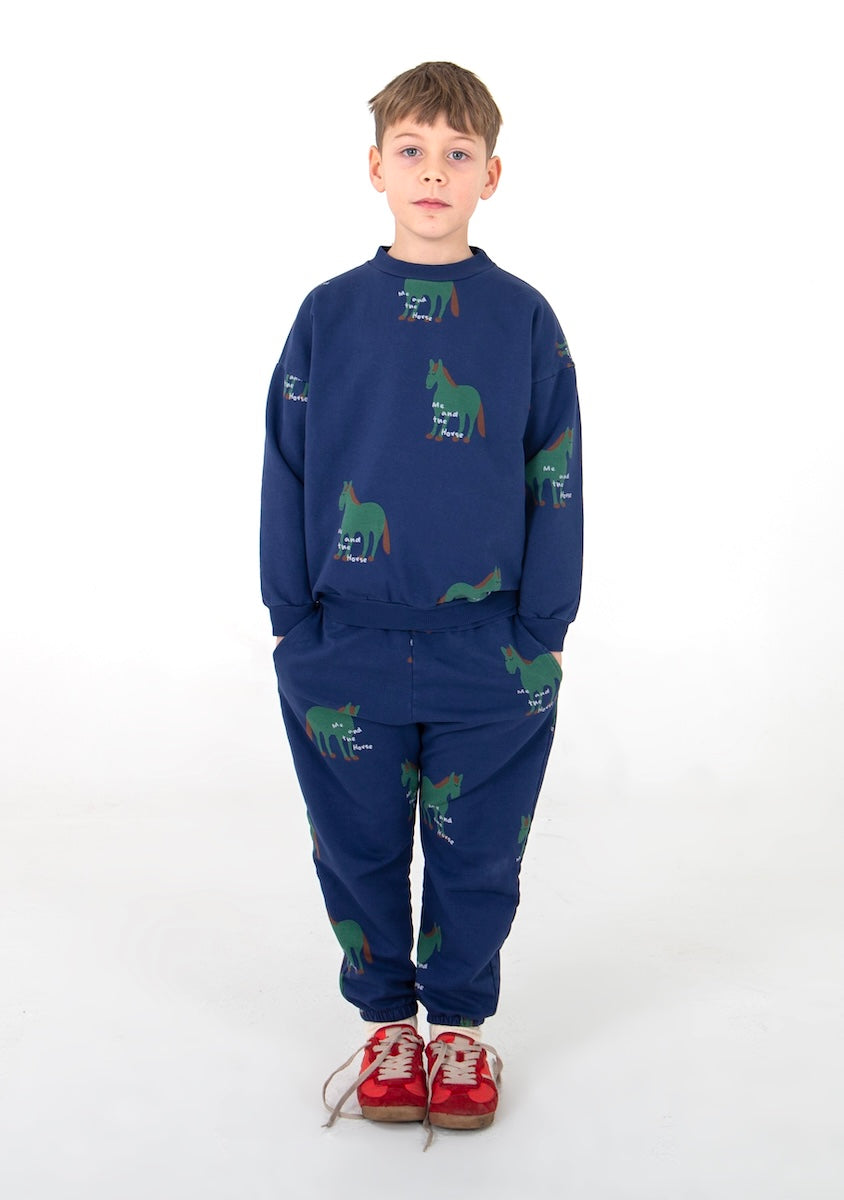 Donkerblauwe sweater met speelse paardenprint van Lötiekids.
