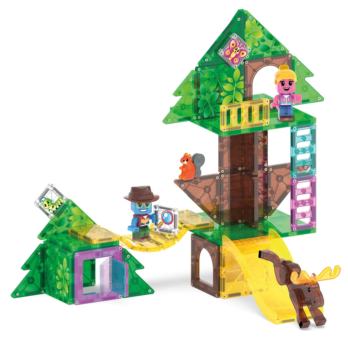 Magnetische bouwset met boomhut, bruggen en glijbaan.