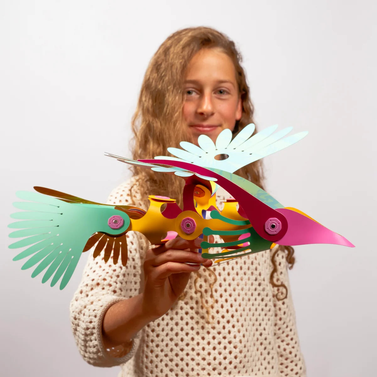 Creatieve bouwset met magnetische onderdelen voor kinderen.