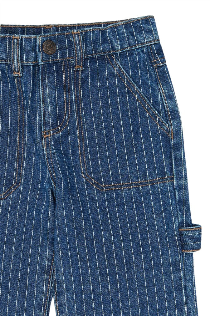 Jongensbroek met baggy fit en streepdetail.
